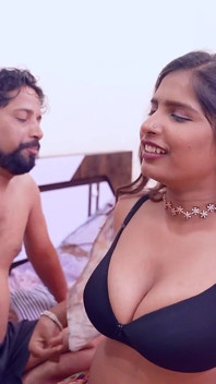 Tetas grandes, esposa llena de leche ofreció su coño a su ex novio
