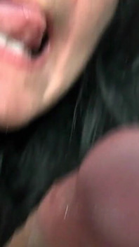 Bữa tiệc vắt sữa - ai phun nước cao hơn