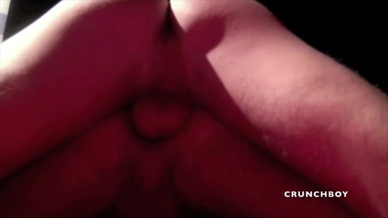 Crunch Boy: Tony Axel被年轻的直筒工人西装和课堂性交