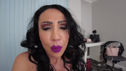 Nicole Dupapillon: Nicole Dupapillon - Queening Chair Cuckold