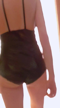 Sexy Video: Estelle Clark