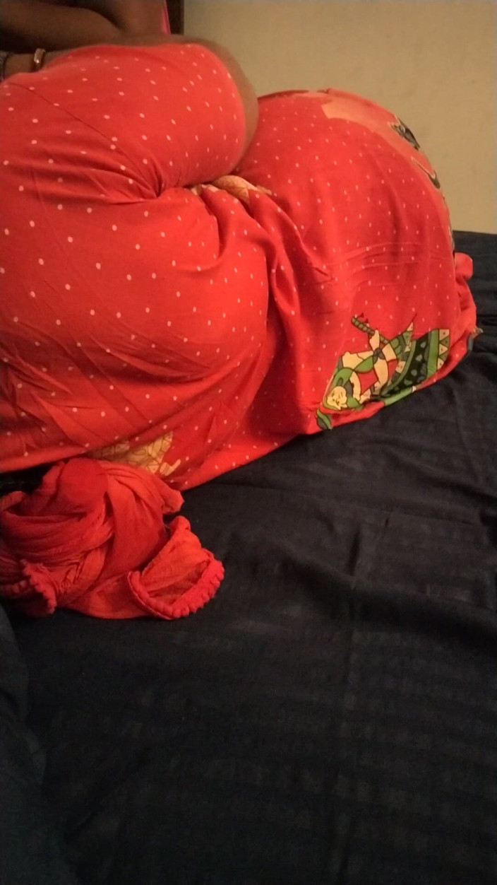 Tamil lesbian: Делюсь своим сексуальным опытом и грязным разговором