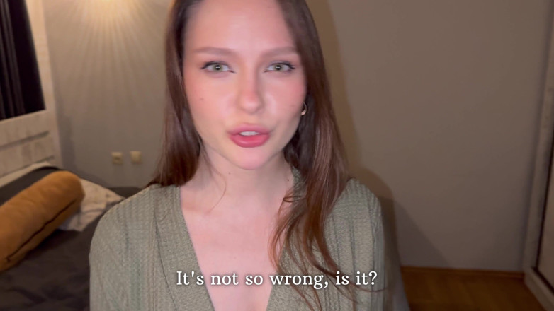 Alexa Poshspicy: Stiefmoeder pov: Ik weet dat het niet de eerste keer...
