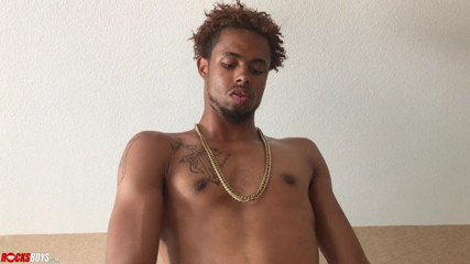 RocksBoys: Syncere Whyte бьет его плоть