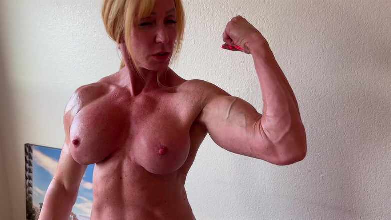 FitwifeJewels: 누드로 펠로톤을 벗고 구부리기