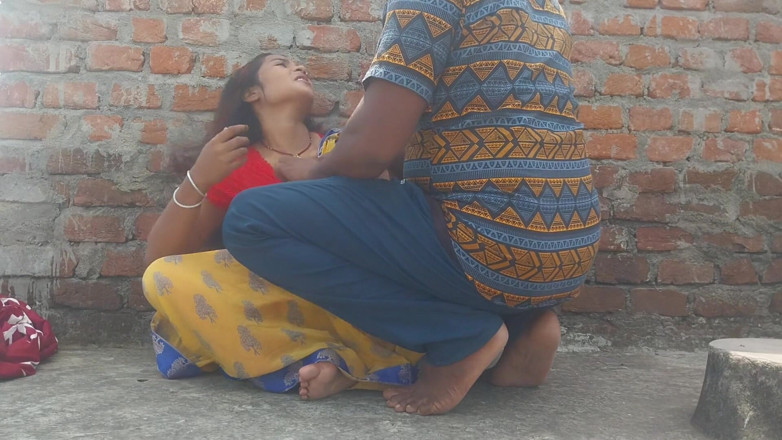 Pooja raniji: Video rekaman seks tante seksi india dientot habis-habisan sama pacarnya...