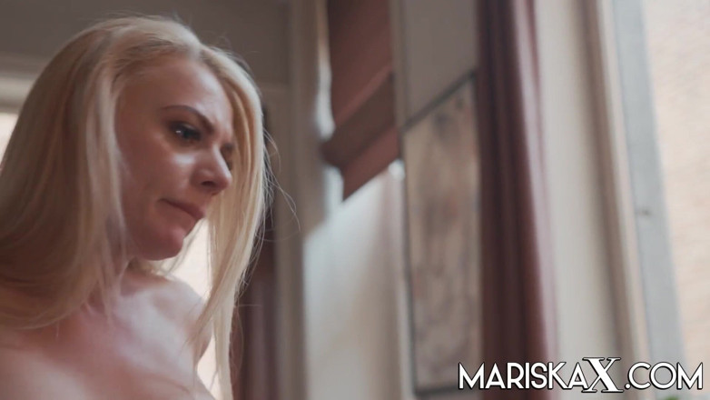 Mariska x: Terapia sessuale per la troia bionda elizabeth