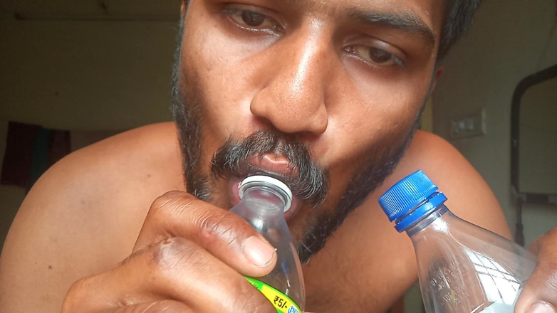 KUMBHA MANOJ KUMAR: Oral seks profesyonel