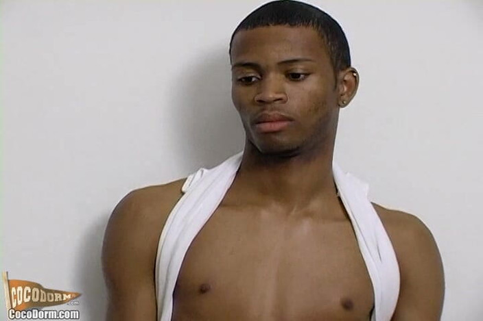 CocoDorm: Ali Is Hot