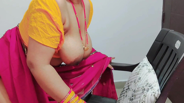 Hotty Jiya Sharmaa: Indische lehrerin hart gefickt mit zwei großen schwänzen in ihrer...