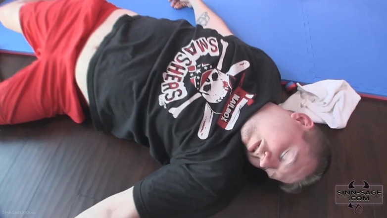 Sinn Sage: Novio De Perra Con Sinn Sage, Hannah Perez, Mr. Black