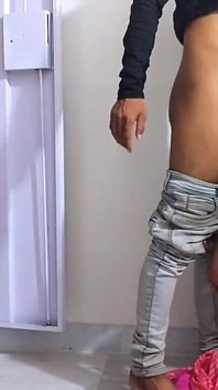 Inderin bhabhi wurde vom nachbarn gefickt, als ihr ehemann nicht zu hause war