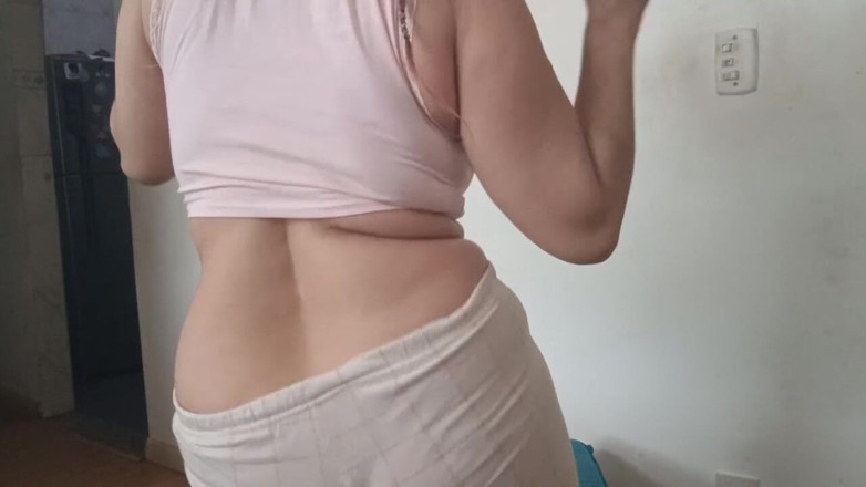 Ms Candy Bunny: Step-sis Gets Pantsed! - Bimbo Humiliation