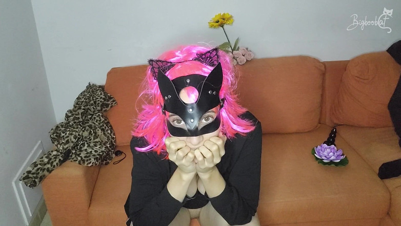 BigBoobCat: 用我的天然巨乳和秘密阴户面具玩独奏乐趣