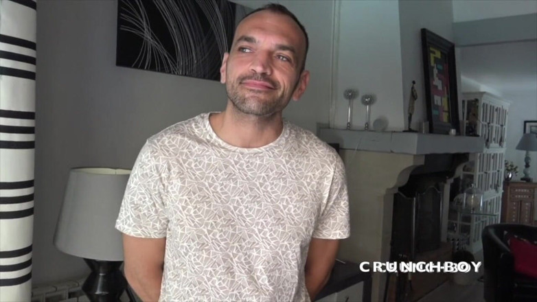 Twinks creampied by straight boys: Un twink se fait baiser sans capote par la grosse...