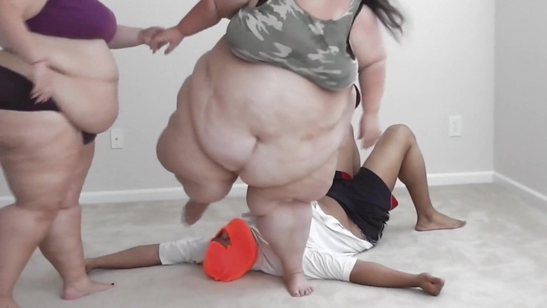 Full Weight Productions: Zagubiony BigmommaKat