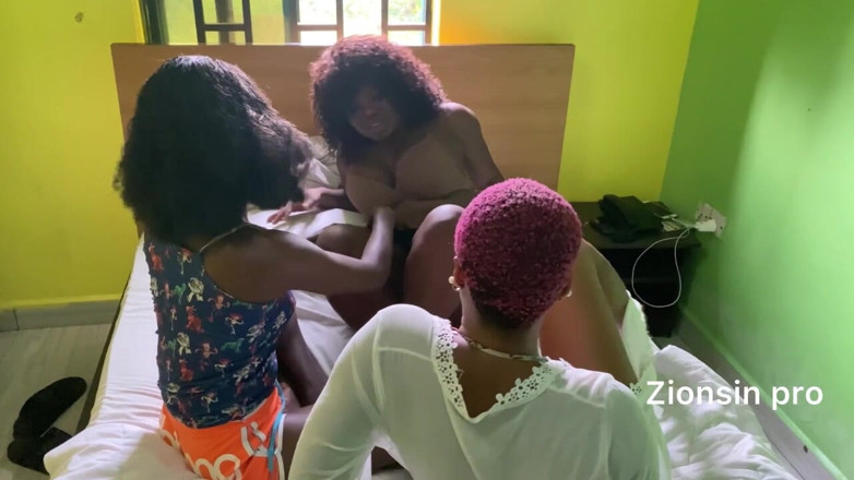 Zion: Sexy Africká Lesbická Trojka