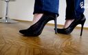 Czech Soles - foot fetish content: 穿着高跟鞋的胖女孩