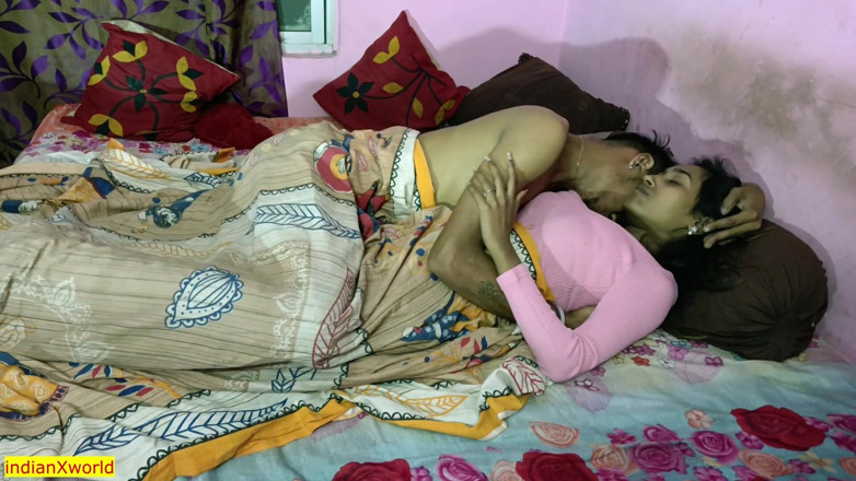 Indian Xshot: Sex cu fată drăguță indiană din sat! Se simte atât...