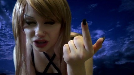 Goddess Misha Goldy: Sembah babi buah dada saya!