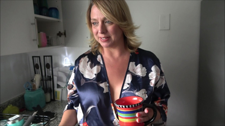 Alex Adams: The Girlfriend Accident - Brianna Beach - Mom Comes First