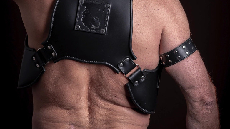 MusclesCigarsFFPig: लाल बंदना