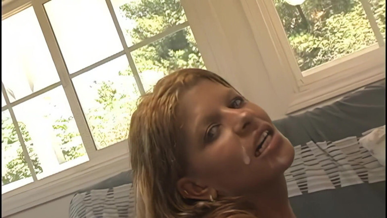Hand Lotion Studios: Amateur blonde glads to receive morning sex by huge dick