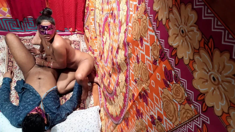 Desi Papa: Adorável fofa de pele escura indiana menina profundamente fodida em...