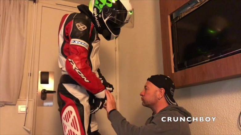 Sex humiliation with french lads: Heteroseksüel motosikletli otelde seks aşağılaması