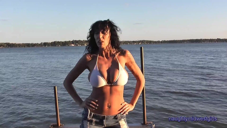 NaughtyMidwestGirls: Alia Janine - Homecoming Handjobs