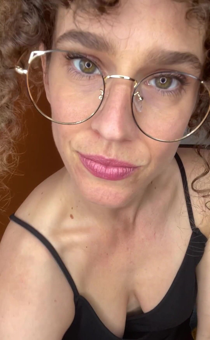 VibeWithMommy: 大鸡巴羞辱。