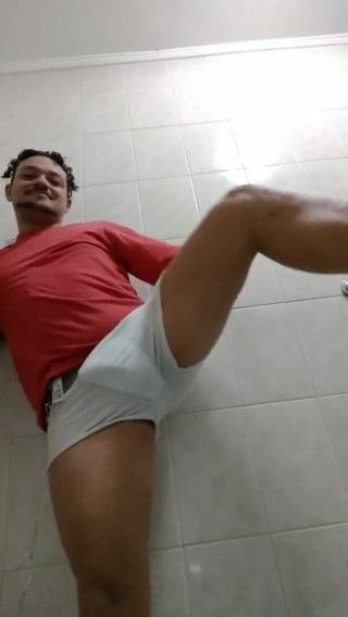 Xanvaskas: Despindo-se no banheiro