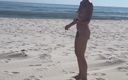 Hairy Sara: Compilation di giorni in spiaggia