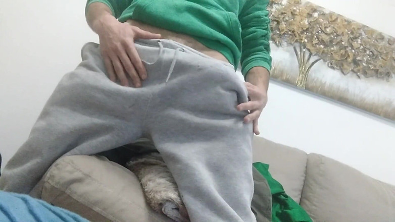 Elvissc: Sweaty and Horny I Return From Running and Massage His...