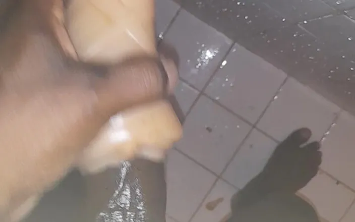 Black guy: Jerking off S6 E6