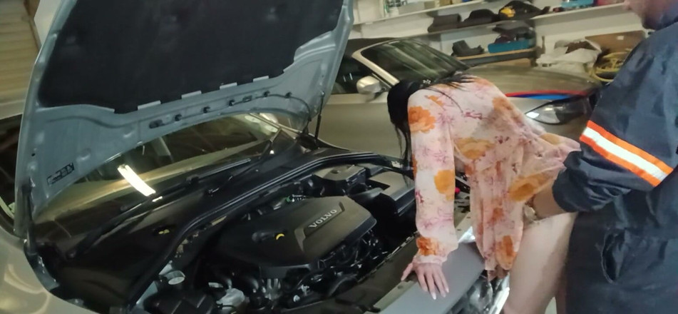 Bigjoefuckalott: Fucking the Mechanic to Fix My Car Faster
