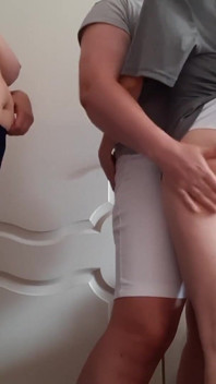 이웃에게 여친을 제대로 따먹는 법을 가르쳐