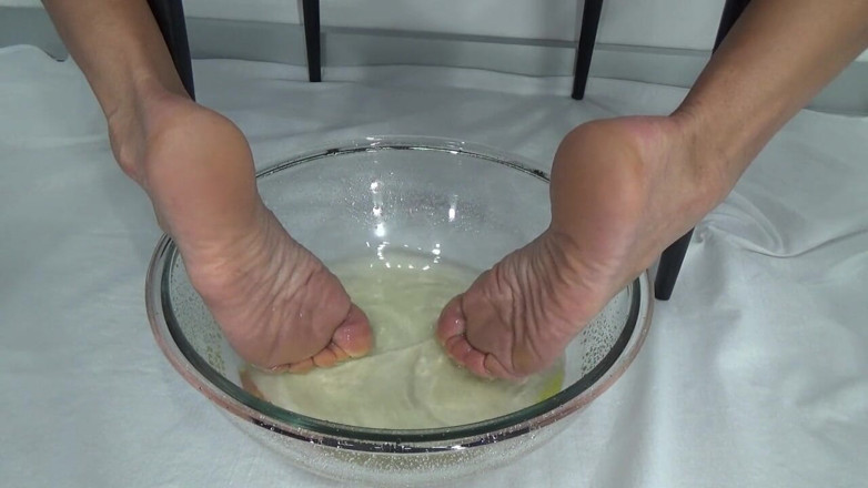AnnaBUST: Pissing Compilation. Part 4. 12 Scenes