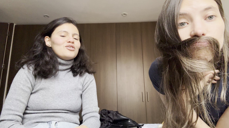 scarlettandc: Deux Lesbiennes Se Touchent Avec Leurs Doigts