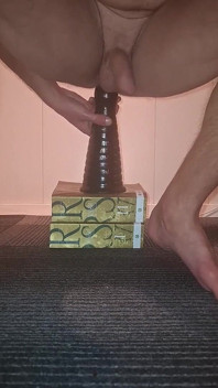 Gay Twink jedzie ogromny anal dildo pawn