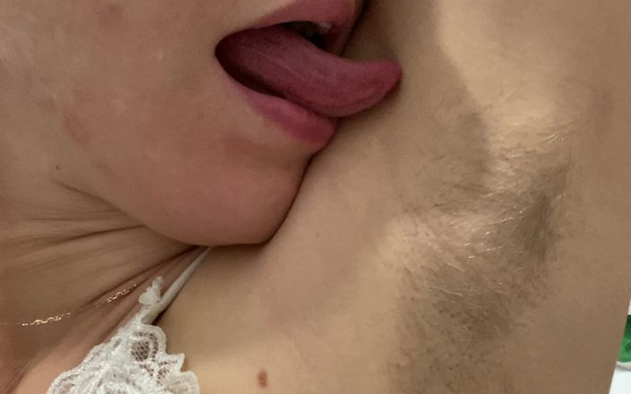 Hairy couple: Liếm lông nách