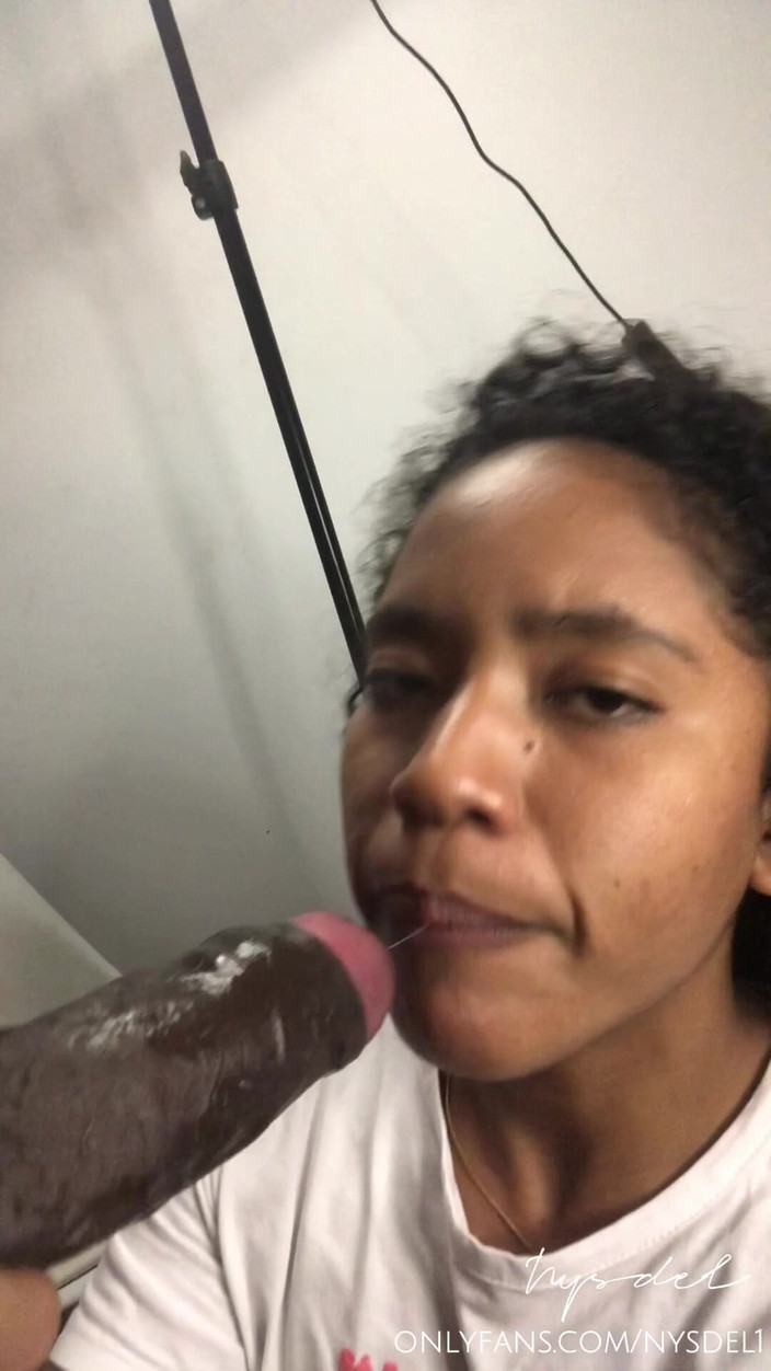 Nysdel: BBC! Brünette gibt dem freund ihrer besten freundin einen blowjob -amateur-paar-...