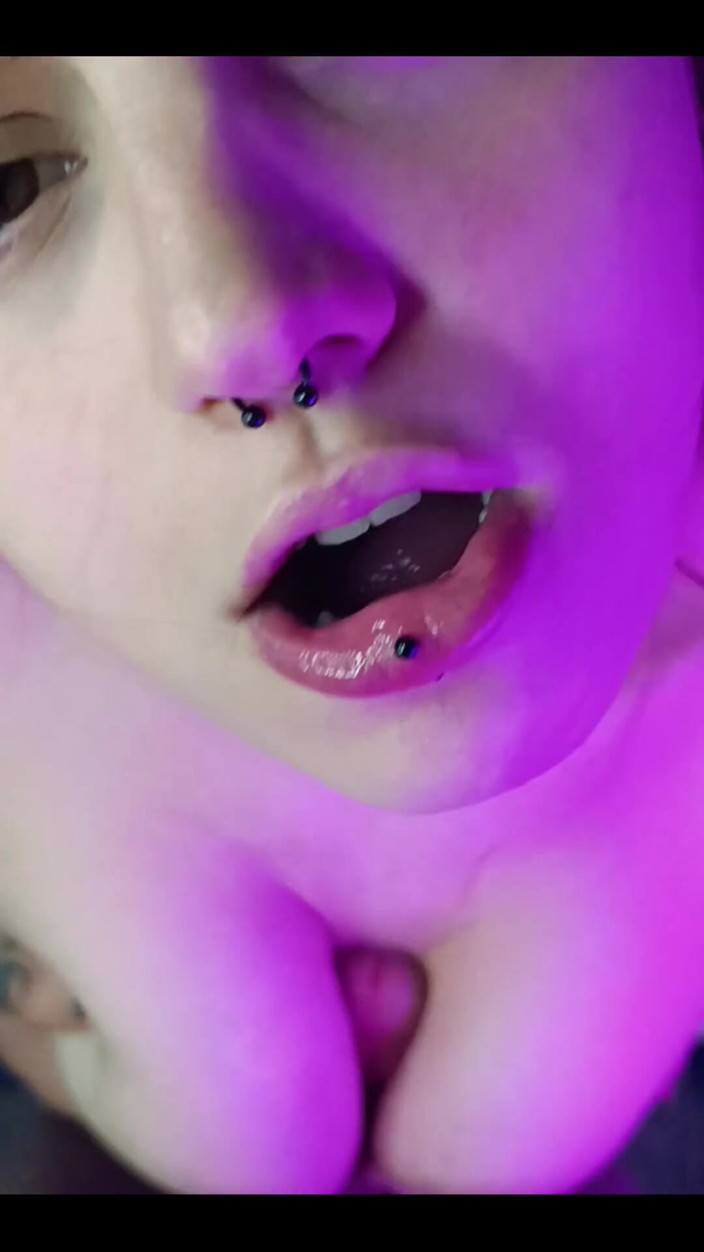 Sr Mono y Alba: Super Hot Turkish Cuban with Milk on Her Tits