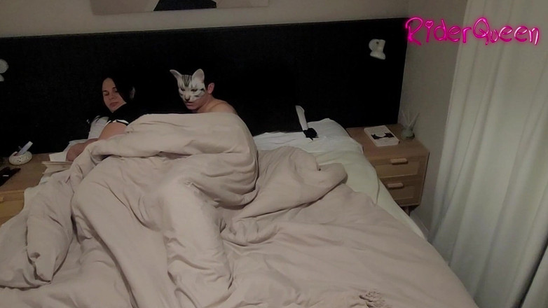 Riderqueen: Üvey anne yatak üvey oğlunu paylaşıyor - hayranlar orta yaşlı seksi iri...