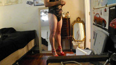 MrLeggs: Jen rychlý pohled do zrcadla.