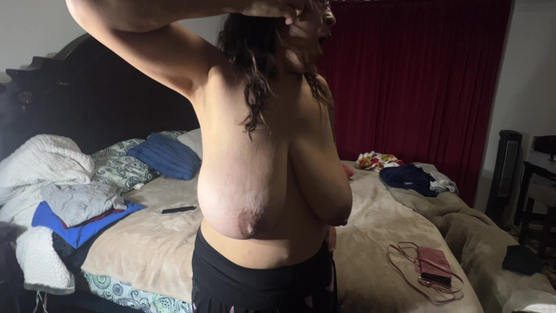 VeeVee Vixen: Saggy Meat Bags