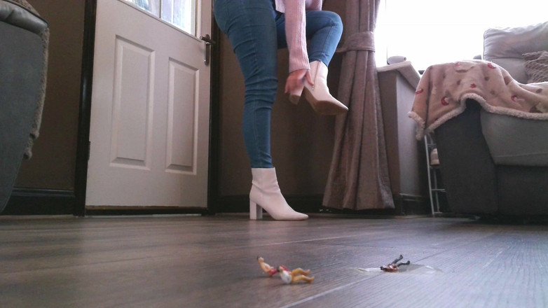 Ripley sweet studio: Ditelan oleh Giantess