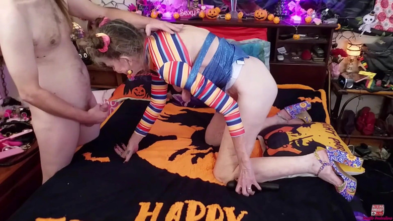 Sexy Sandra N Sir Christopher: Halloweenská noc 2025 zfuck