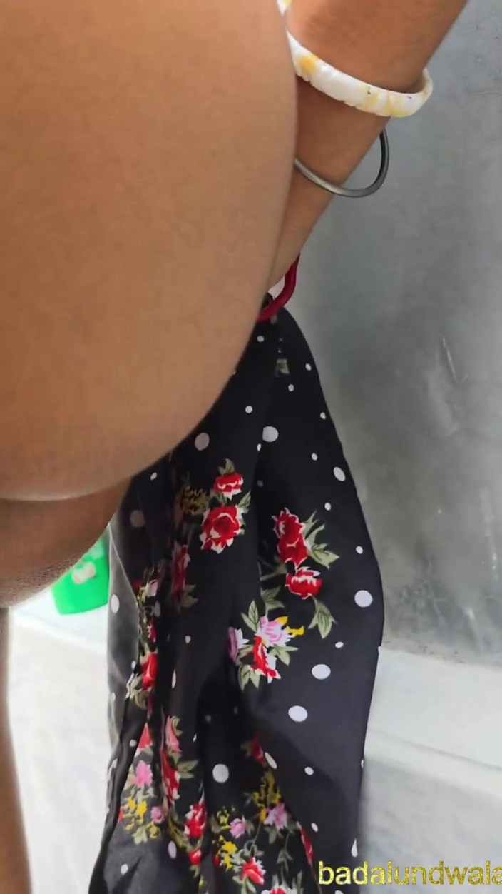 Desi_sexy_boy: Video seks awek kampung India dengan pepek ketat di luar