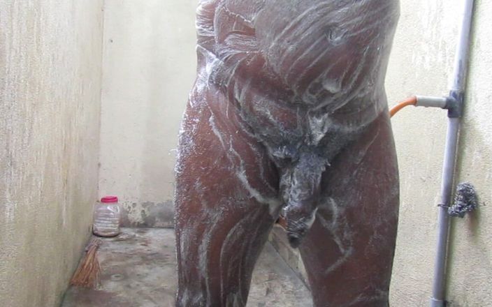 Tamil x cock: 샤워하는 동안 부드럽고 세게 - 깨끗한 자지가 행복한 자지